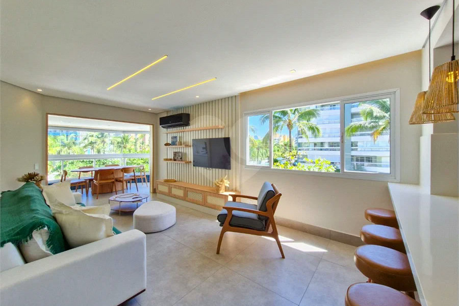 Apartamento à venda com 3 quartos, sendo 2 suítes,  em Riviera de São Lourenço, Bertioga, SP
