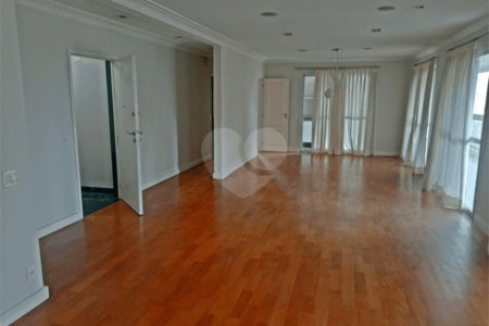 Apartamento a venda com 252 m² no Campo belo.