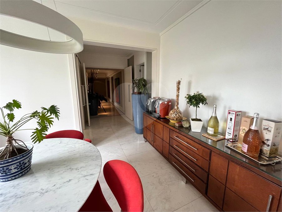 Apartamento à venda com 4 suítes em Jardim Marajoara, São Paulo, SP