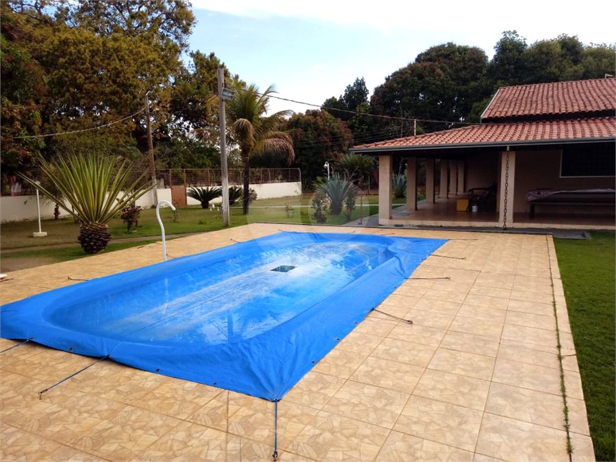 Chácara Balneário do 29 com piscina.