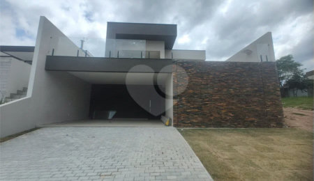 Casa à venda com 3 suítes no condomínio Residencial Greenfield, Atibaia - SP