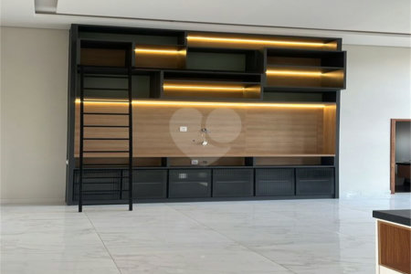Indaiatuba - Condominio Jardins di Roma - Venda -Locação 0 R$ 10.000,00 mais encargos - condominio - R$ 650,00 - IPTU - R$ 230,00 - Terreno 300ms - construido 170 metros quadrados - Terrea - 3 quartos, uma suíte e uma demi suite , 4 banheiros , piscina - Preparado para água quente até a piscina!!