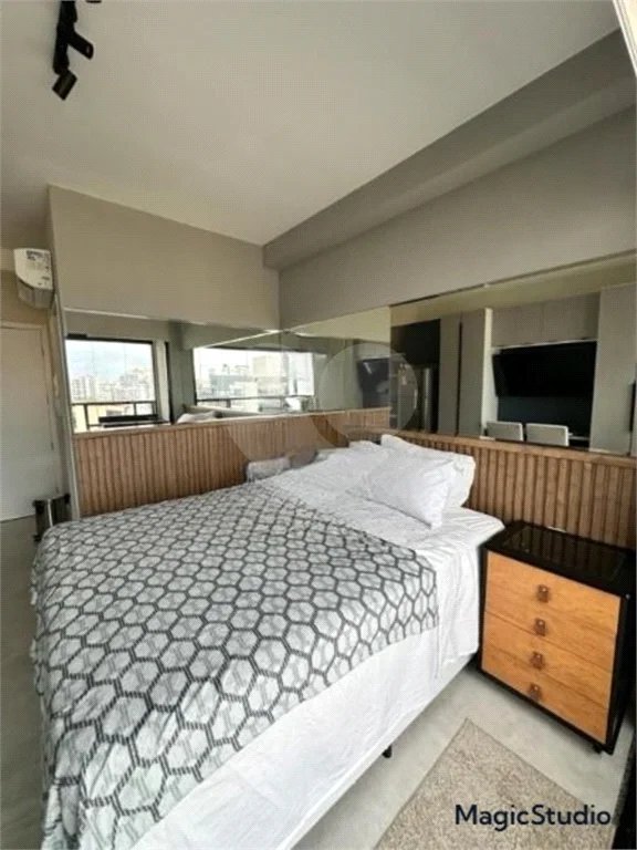 Apartamento com 25m² , 1 dormitório , 1 vaga , para locação na Vila Mariana.