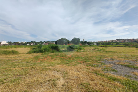 Área de terra com 20.232,61 m2