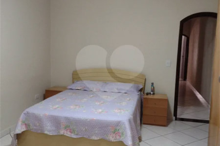 Casa com 180m² , 3 dormitórios , sendo 1 suíte , 2 vagas , à venda em Itaquera