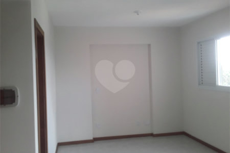 Apartamento no Condomínio Via Campus.