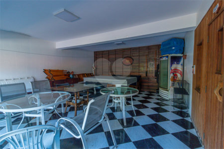 Casa à venda com 3 suítes em Chácara Monte Alegre, São Paulo, SP