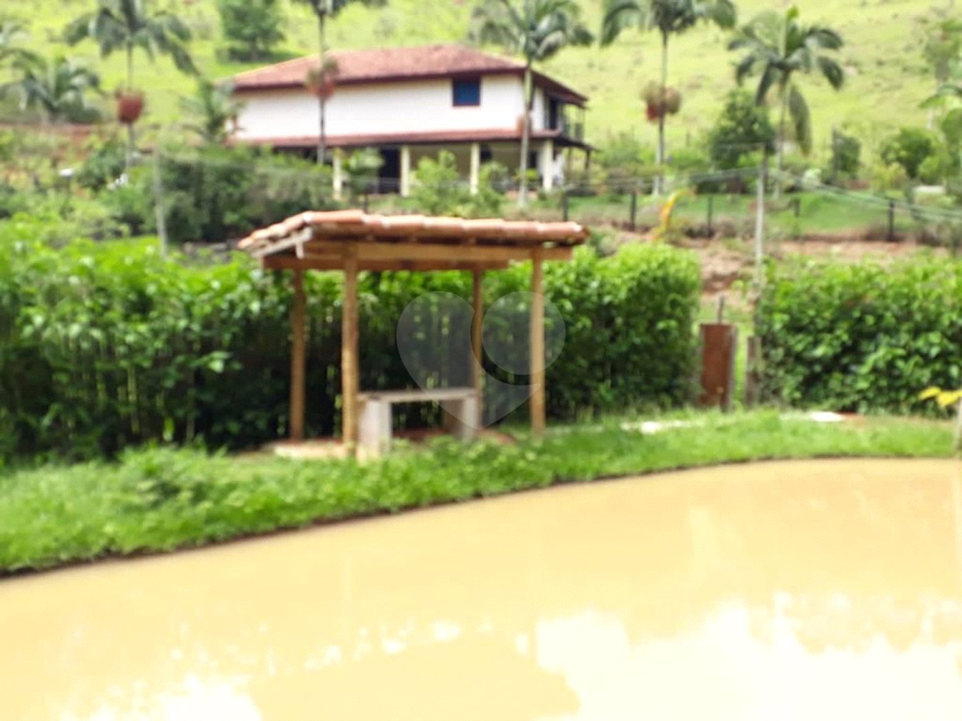 SITIO À VENDO NA ZONA NORTE, 65 MIL M², CASA COM 4 DORMITORIOS, 2 BANHEIROS
