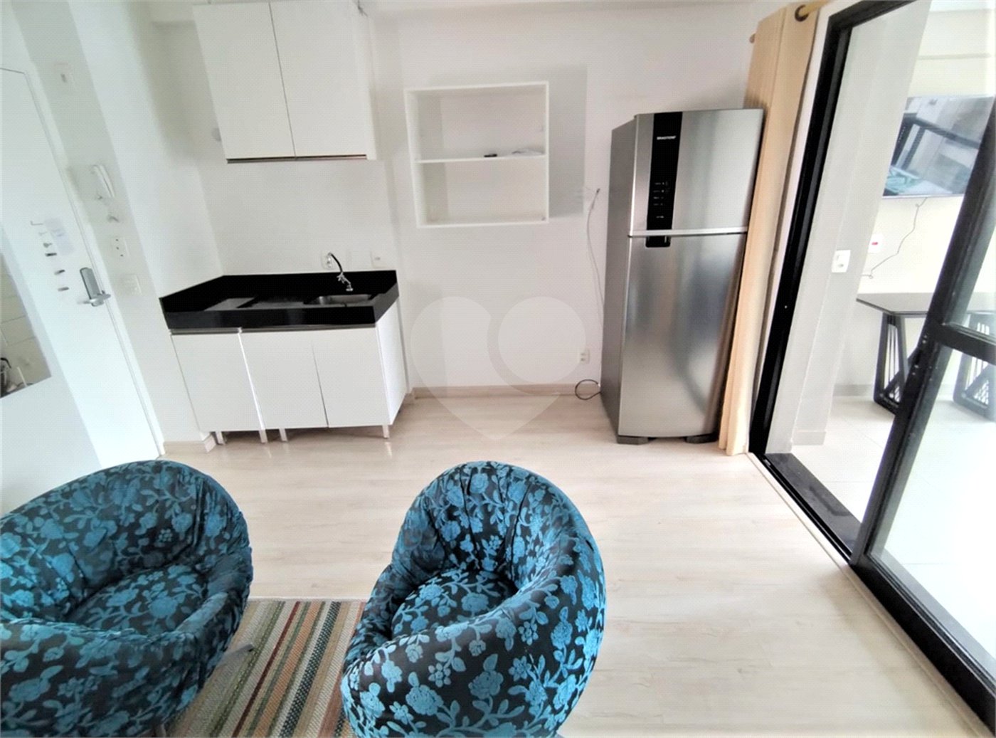 Apartamento de 1 quarto - Vila Mariana - Varanda, - 1 vaga - Lazer e serviços no condomínio.
