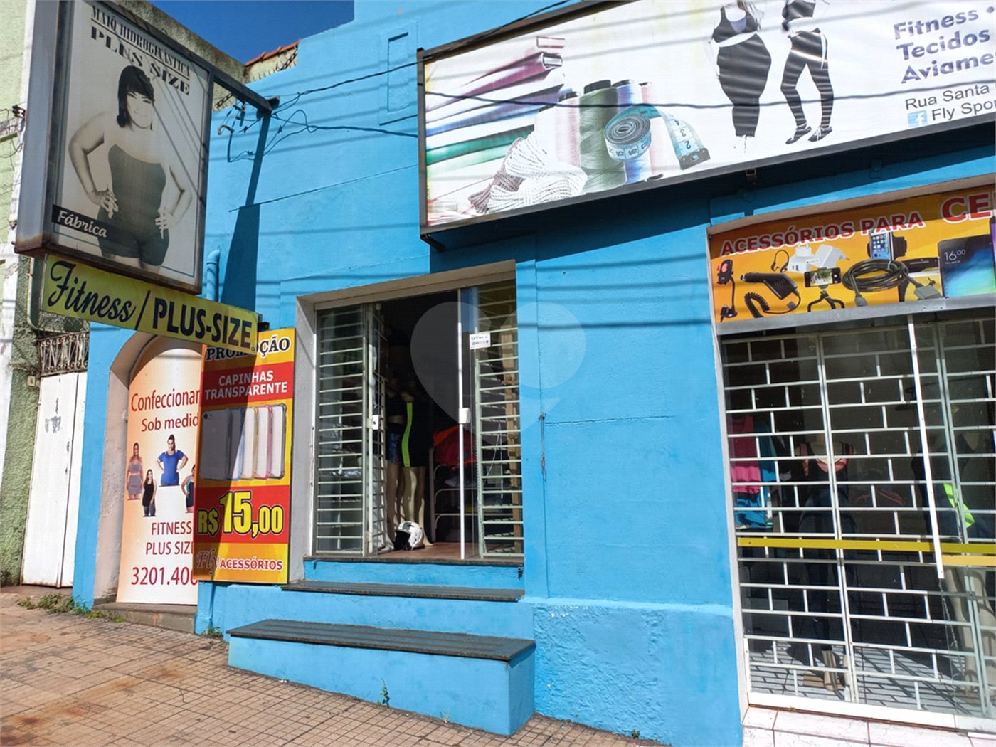 Salão comercial com 206,00 m² .