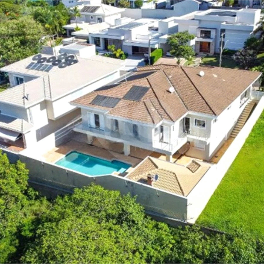 Casa a Venda em Condomínio em Valinhos/SP