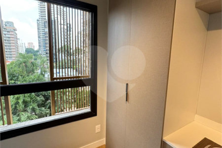 STUDIO EM MOEMA COM 1DORM AR CONDICIONADO EM MOEMA