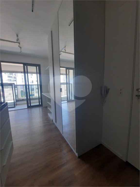 Studio na Vila Madalena ao lado do metro
