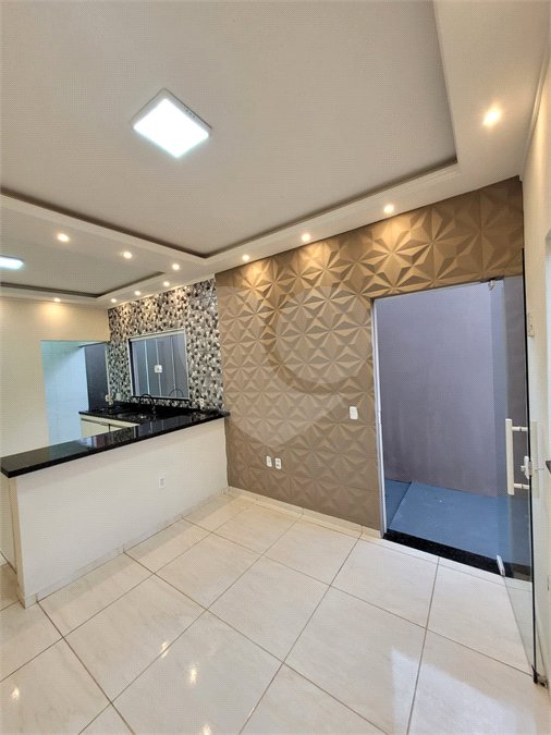 SUA CASA NOVA ESPERA POR VOCÊ!