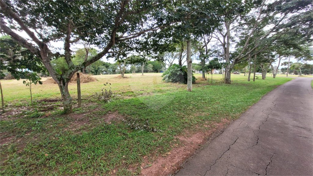 Loteamento Residencial no Condomínio Vila Pinhal do Broa.