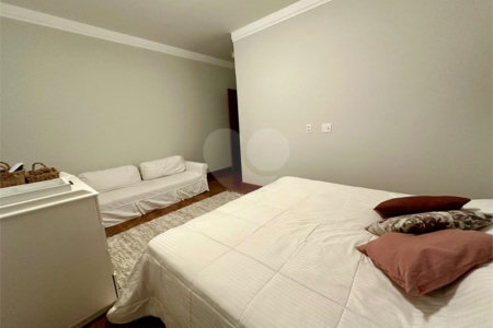 Casa com piscina à Venda no Residencial Damha II, São Carlos