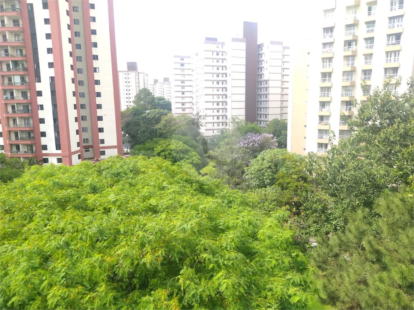Apartamento de 02 dormitorios 2 vagas com80 m²– Excelente localização em frente ao Shopping Tietê Plaza
