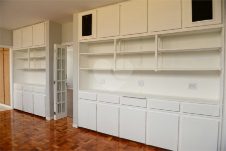 Casa térrea em Araraquara/SP.