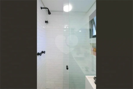 Apartamento à venda na Vila Nova Conceição, mobiliado pronto para morar com varanda e 1 vaga
