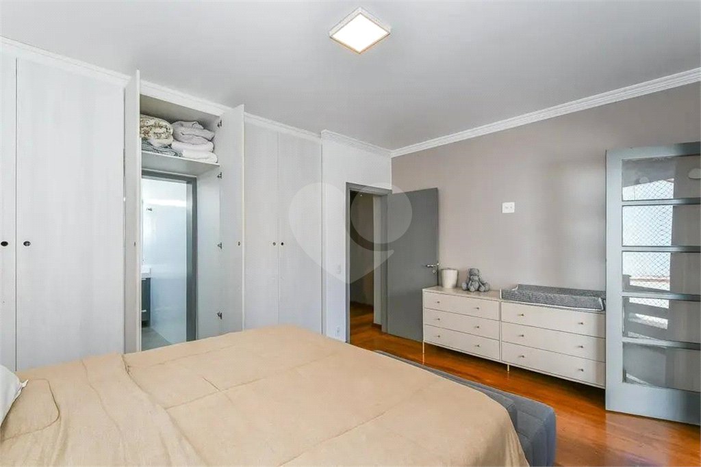 Sobrado à venda com 4 quartos, sendo 1 suíte, em Vila Cruzeiro, São Paulo, SP