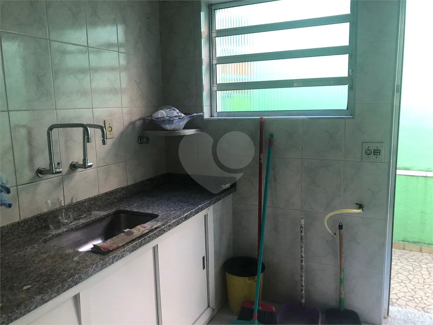 Ótima casa térrea a venda, 2 quartos e 2 vagas de garagem Jd Maristela