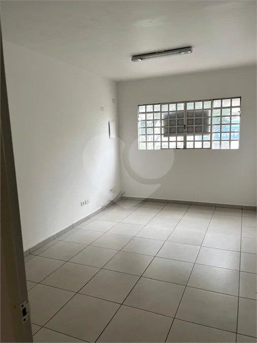 Ótimo Prédio Comercial !! Vende Total ou Aluga andar superior..OPORTUNIDADE !