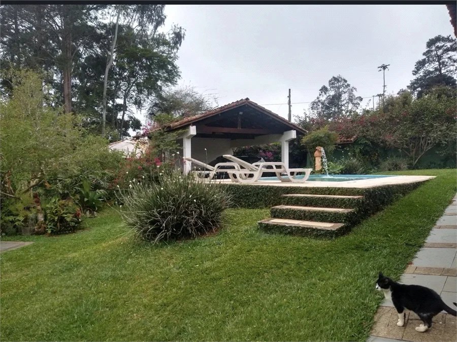 Excelente oportunidade de venda em condomínio fechado.