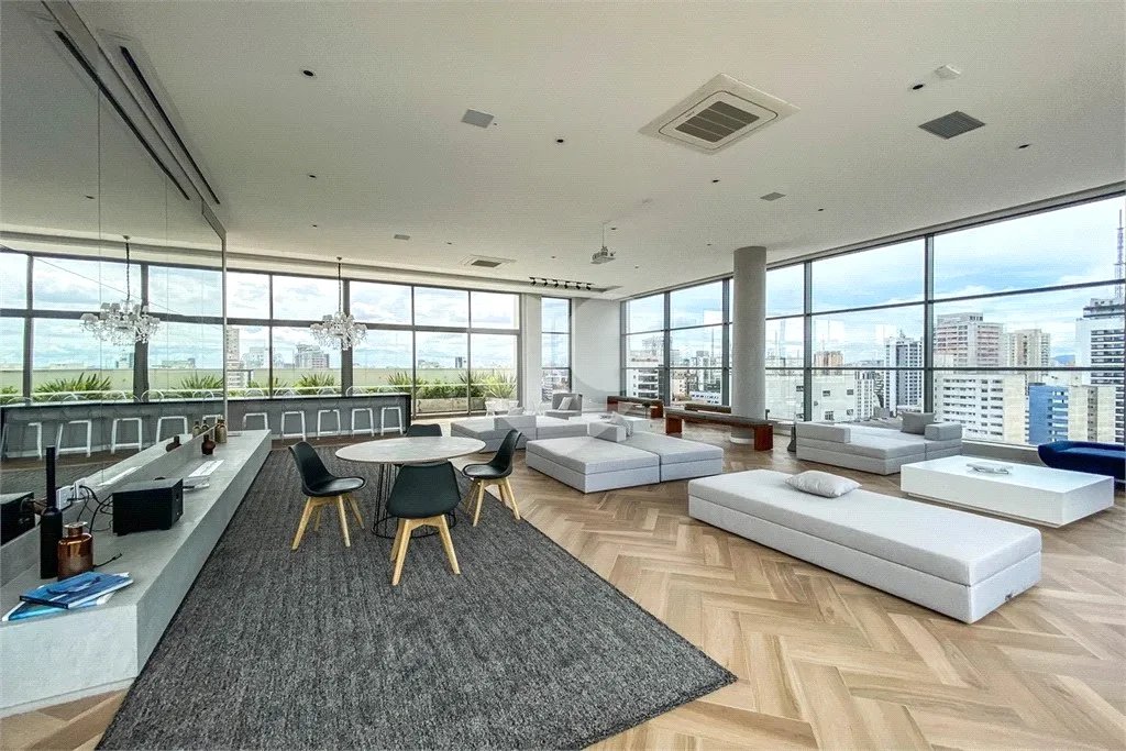 Apartamento à venda na Vila Mariana. Localização espetacular!