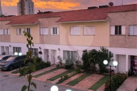 SOBRADO À VENDA NA VILA MARIA | 3 DORMITÓRIOS | SUÍTE COM CLOSET | 2 VAGAS
