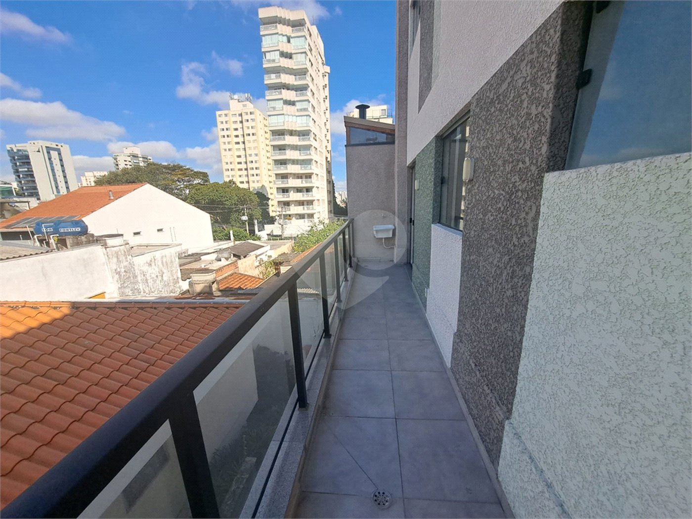 Studio de 35m2 à venda reformado com varanda na Vila Clementino