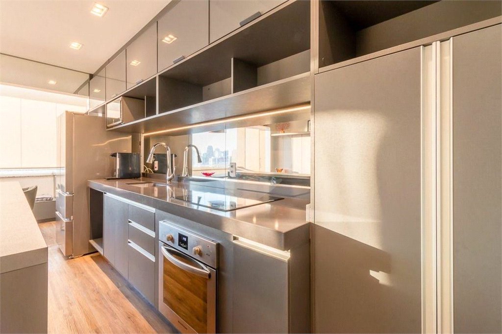 LOFT DUPLEX DE CINEMA. VENHA FAZER UMA VISITA.