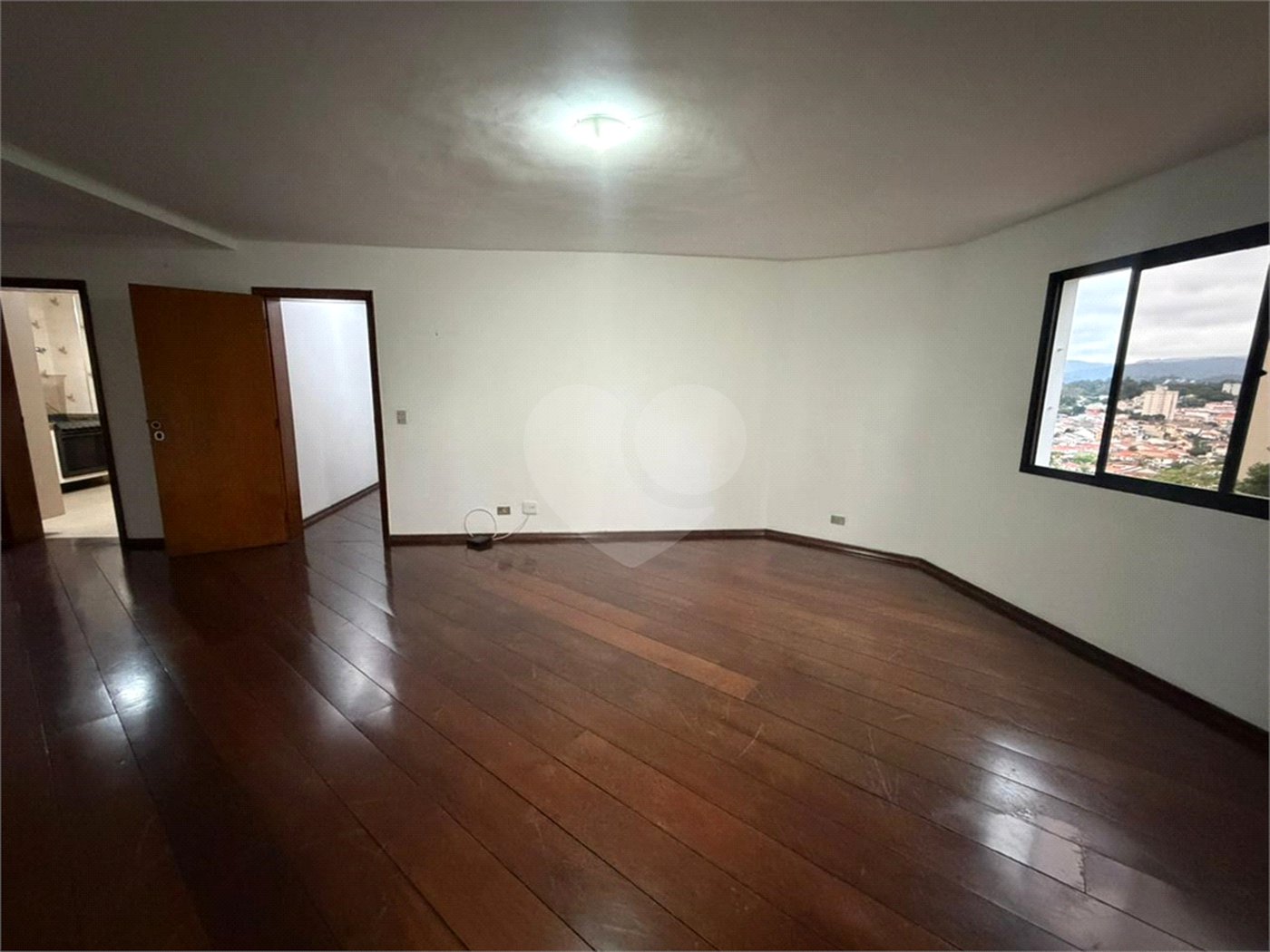Apartamento com 3 suítes no Jardim França