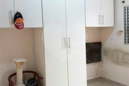 Casa térrea com 2 dormitórios à venda no Reneville, em Mairinque!