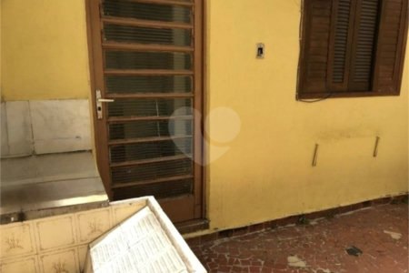 Sobrado à venda na Saúde - 169m² com 3 dormitórios e 2 vagas.