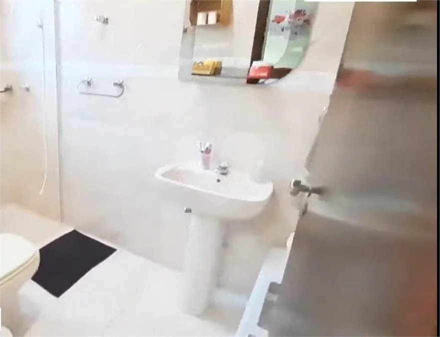 Belíssima casa com 04 dormitórios em Itanhaém