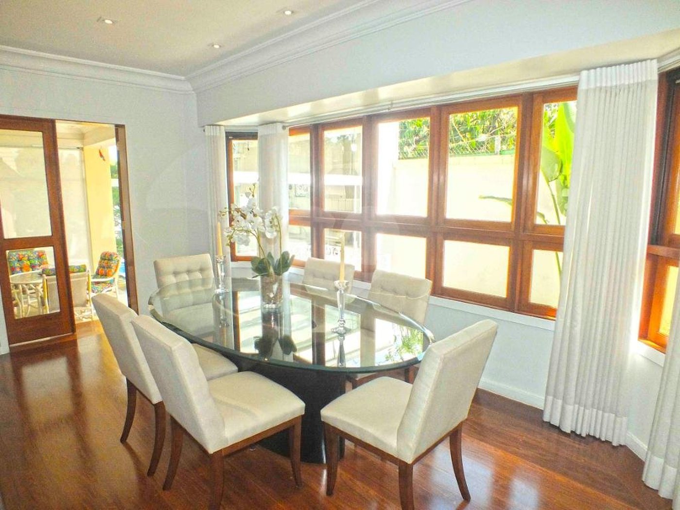 Casa à venda com 5 suítes no condomínio Vilaggio Monte Alegre, São Paulo - SP
