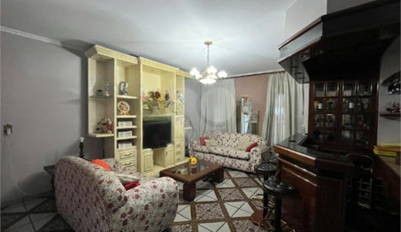 Casa à venda com 4 quartos, sendo 2 suítes,  em Vila Rosália, Guarulhos, SP