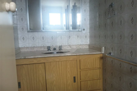 Apartamento a venda com porteira fechada no Belem com 95m com 03 dormitórios espaçoso sendo um suíte, 2 vagas. Aceita Permuta.
