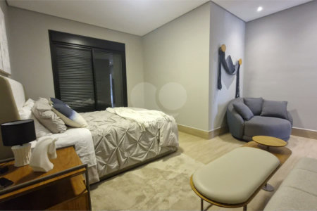 Casa Térrea de Alto Padrão no Condomínio Elementum | Totalmente Mobiliada e Decorada, 3 Suítes e Piscina