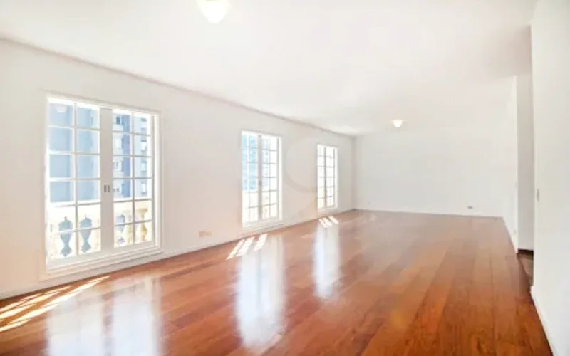 Apartamento com 272 m², 4 quartos sendo 3 suítes à venda no bairro Jardim Paulista.