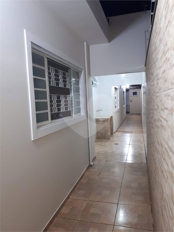 Casa térrea no Jardim Hikari para venda.