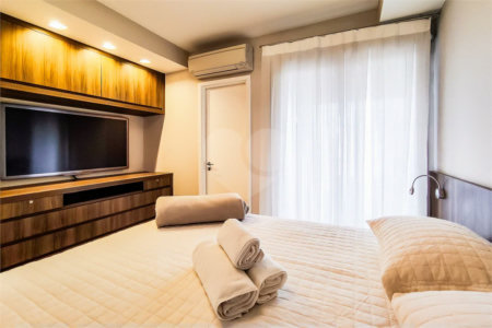 Apartamento totalmente mobiliado com ar-condicionado localizado no coração do Brooklin!!!