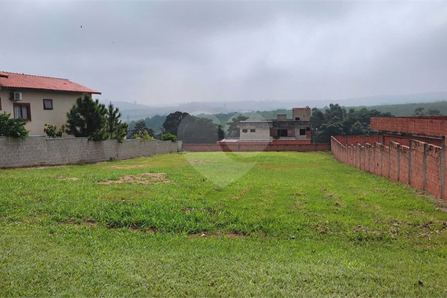 Terreno de 1000 metros quadrados, no Recanto das Águas de São Pedro...