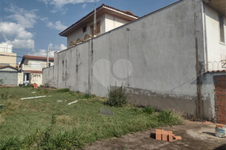 Terreno á venda no Jardim Paraíso