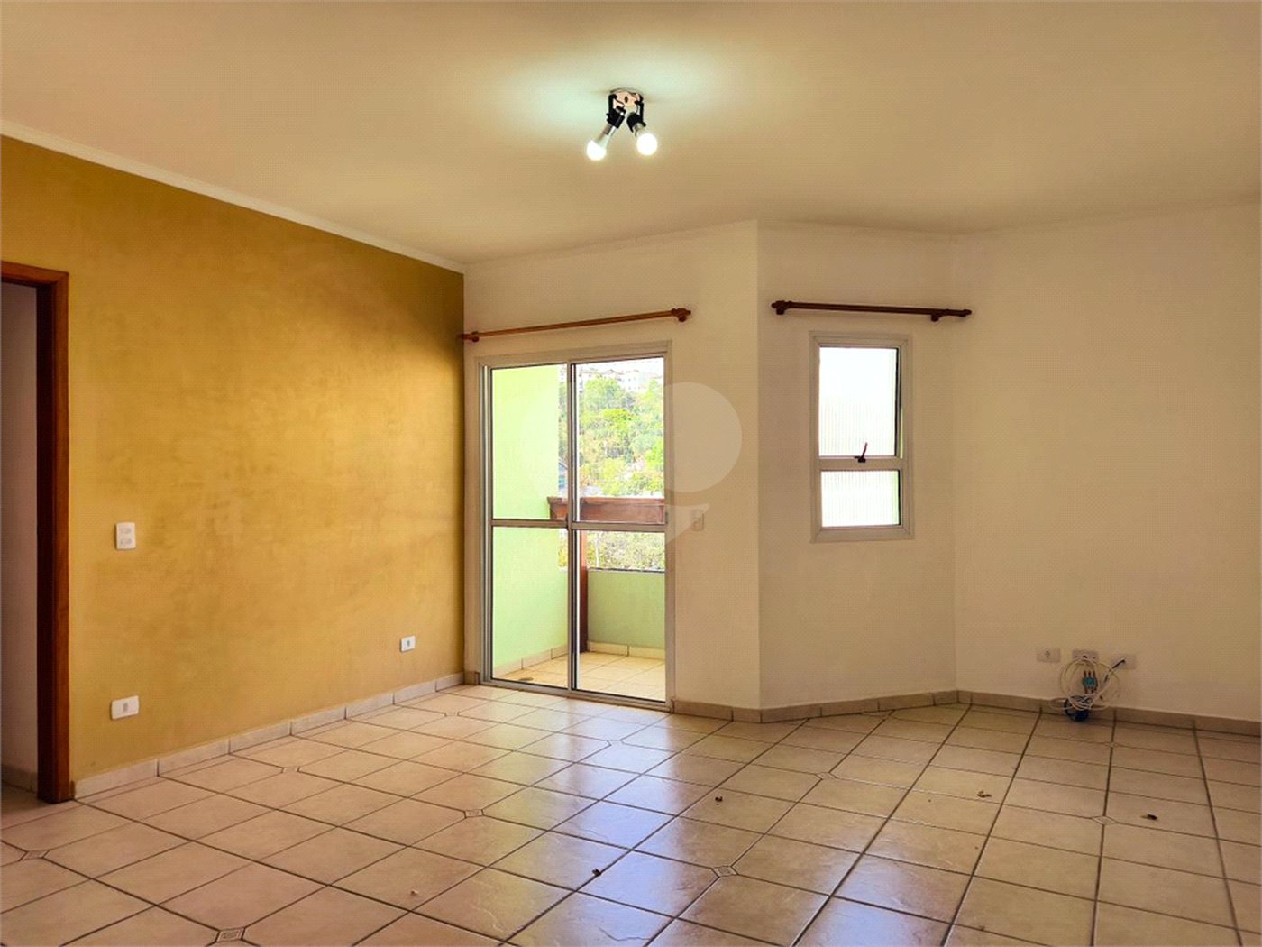 Apartamento à Venda e Locação com 3 Dormitórios - Atibaia Jardim - Atibaia/SP