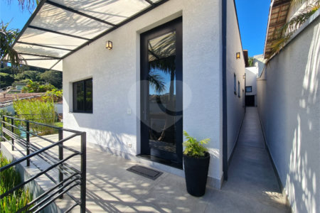 Casa com 4 dormitórios à venda, 214 m² por R$ 1.890.000 - Parque Arco Iris - Atibaia/SP