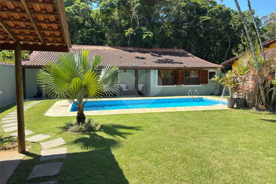 Casa à venda com 3 quartos, sendo 2 suítes,  em Boracéia, São Sebastião, SP