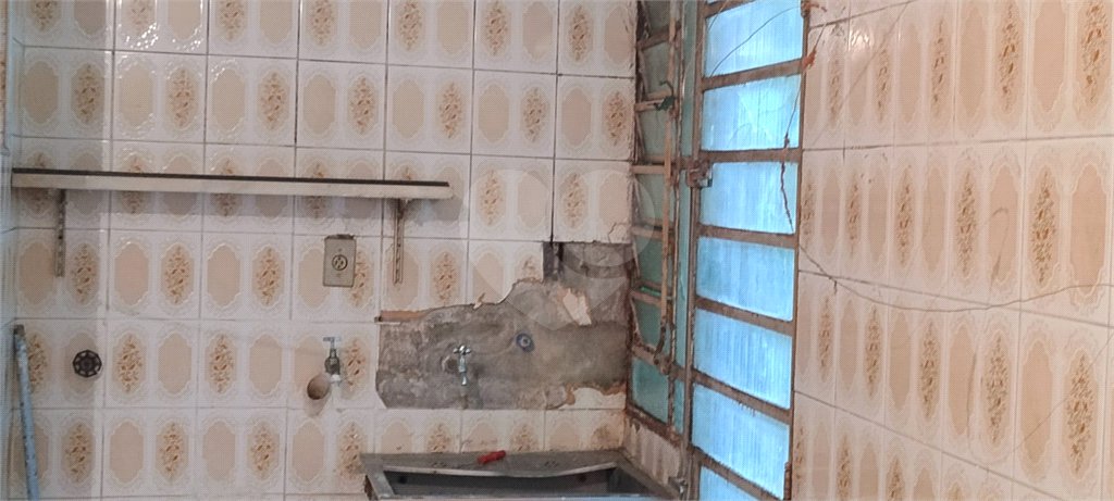 2 Casas – Bairro Aricanduva - c/ Salão Alugado – 56 m2 e 80 m2 – Terreno 5 x 25