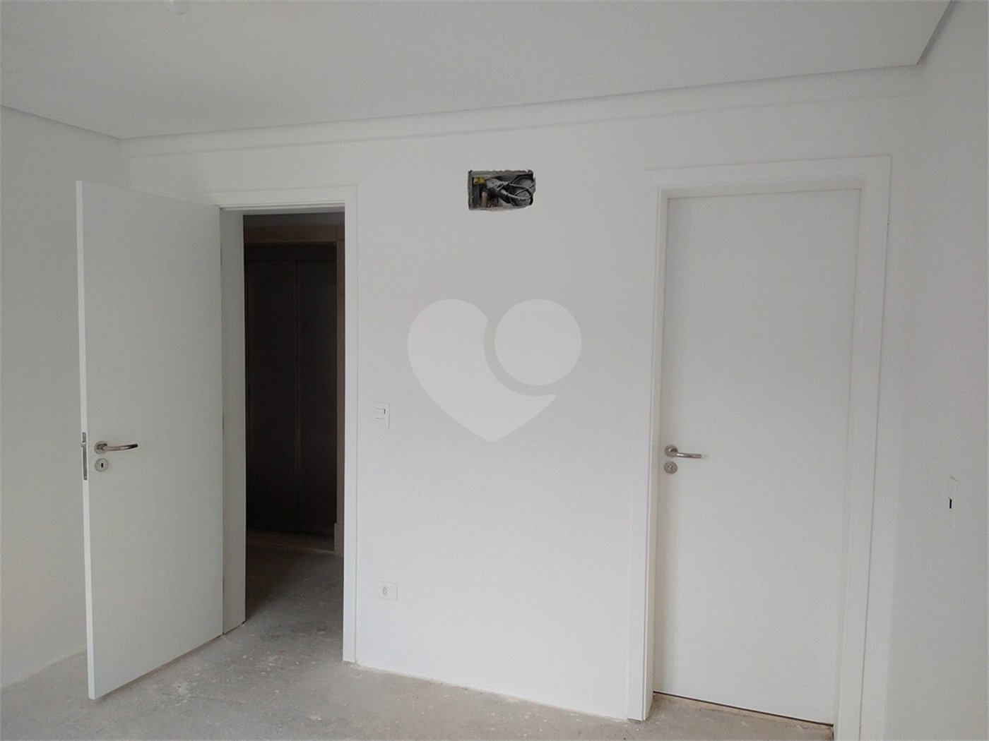 Condomínio de casas de alto padrão em estilo Neoclássico Francês