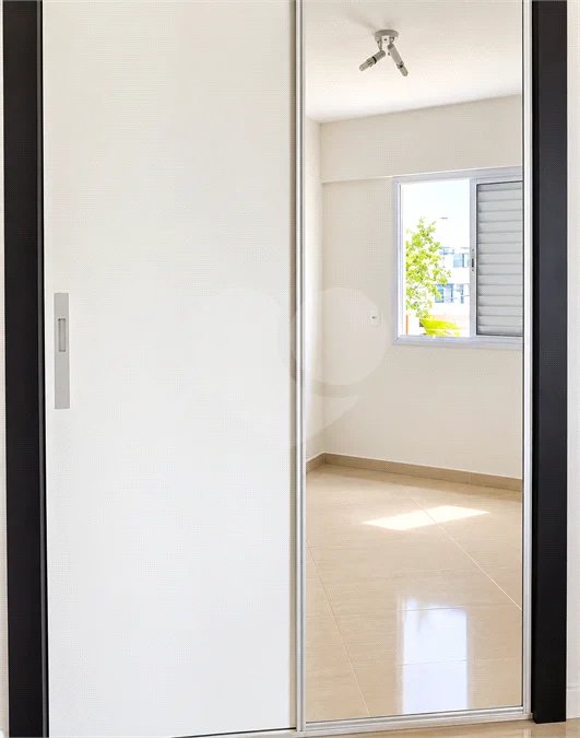 Apartamento de 130 m² no Jardim do Mar, com 3 suítes, 4 banheiros, varanda gourmet, 2 vagas e condomínio completo com piscina aquecida e lazer.